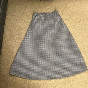 Elegant Women's A-Line Skirt in Classic Gray Plaid